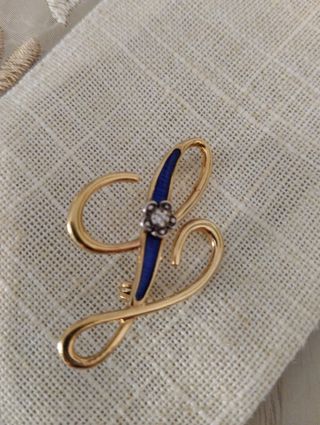 Spilla lettera oro 18 carati vintage