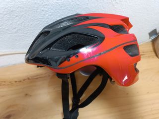 Casco bicicleta negro-rojo