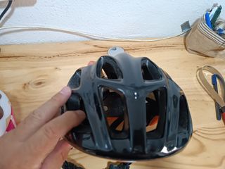 Casco bicicleta negro-rojo