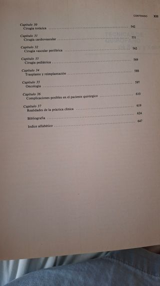 Libro tecnicas de Quirofano. Antiguo