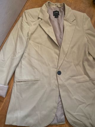 Americana beige Pull&Bear - Talla XS