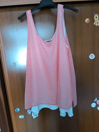 Blusa roja y blanca - Talla L