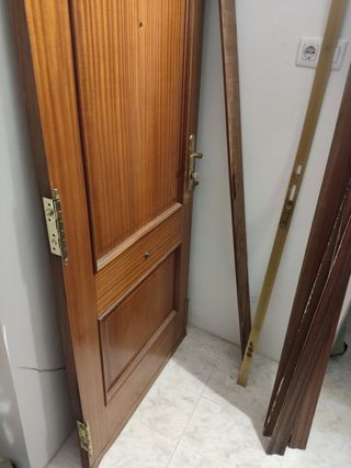 Puerta blindada madera OFERTA 250€!
