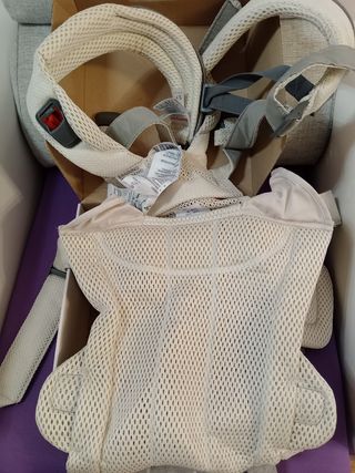 Babybjörn Harmony Portabebés Mall 3D color Crema
