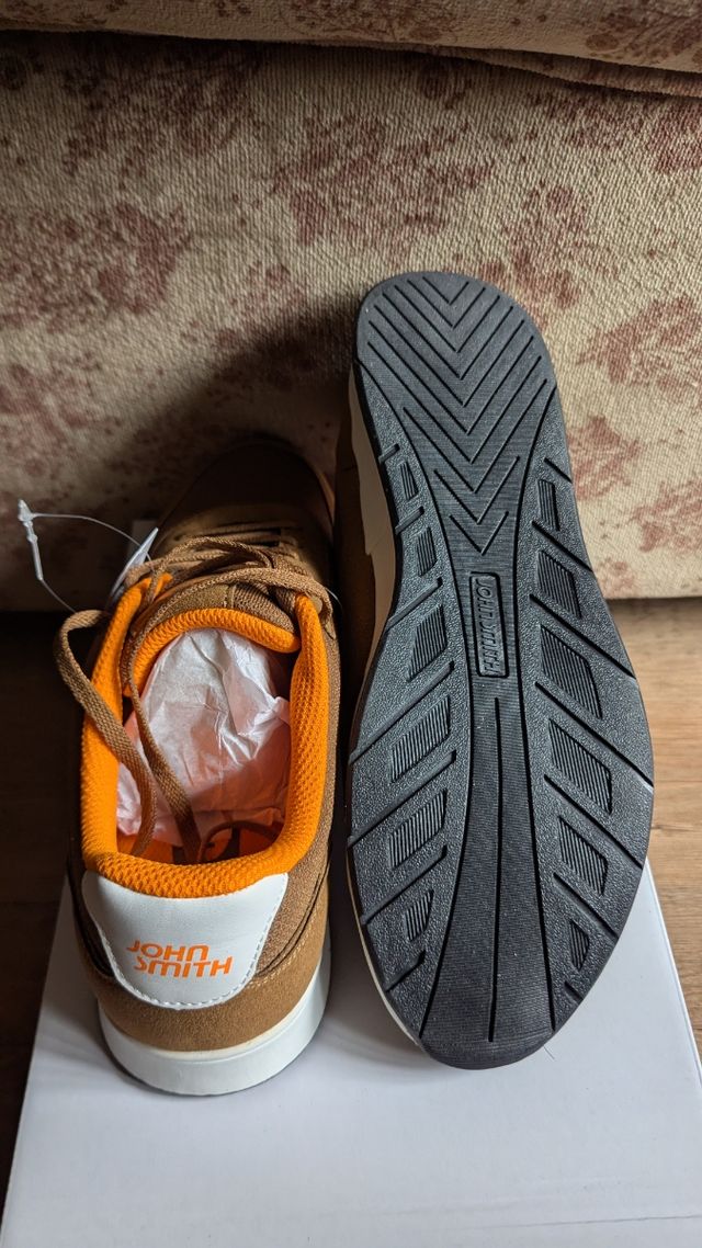 Sin estrenar Zapatillas John Smith Marrón 42