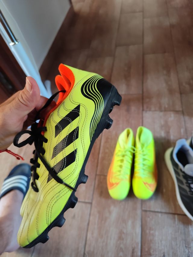 Botas fútbol Adidas talla 42 muy poco uso