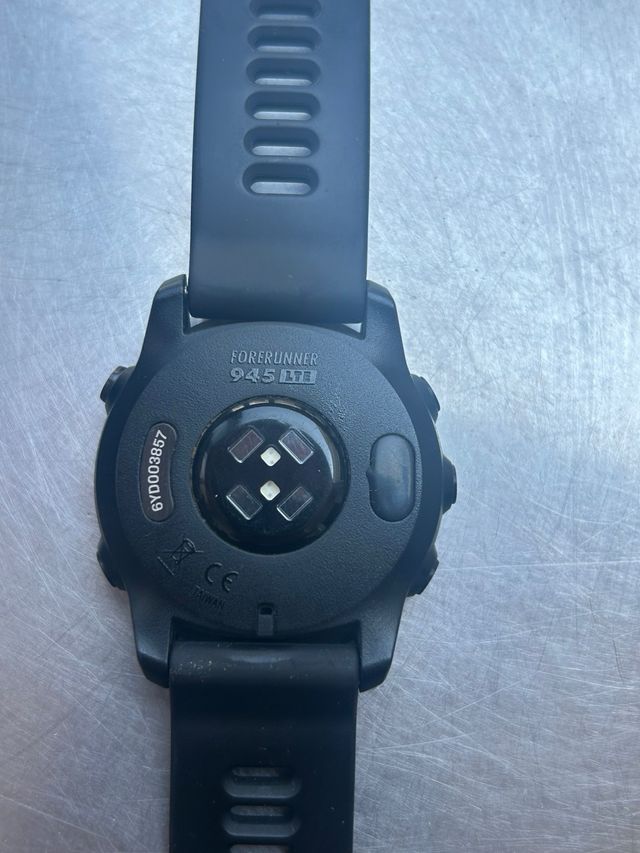 Garmin Forerunner 945 LTE Negro