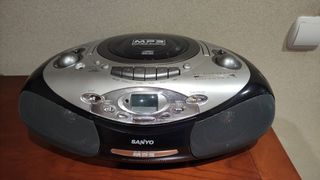 Se vende Equipo Música SANYO