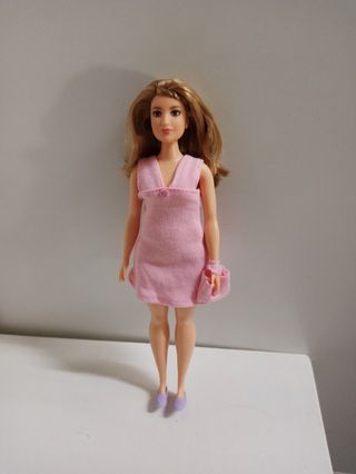 Muñeca Barbie Curvy rosa