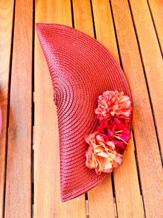 Gorro y bolso rosa y rojo