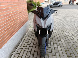 Yamaha X Max 125 - Scooter