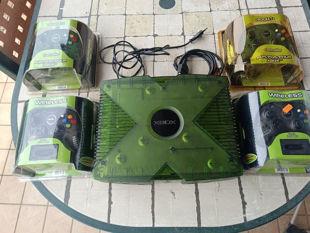 Xbox Verde Trasparente + 4 Controller