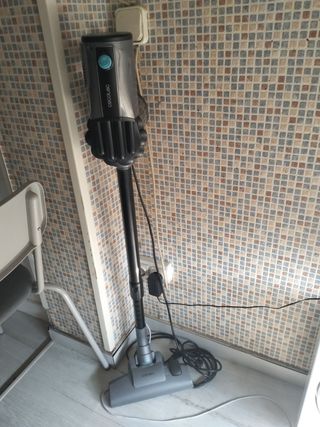 Aspiradora escoba Cecotec Conga