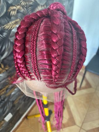 Peluca trenzas color vino sintético