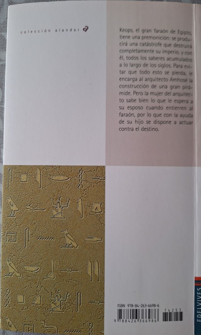 Bajo la sombra de la Gran Pirámide (Alandar) (S...