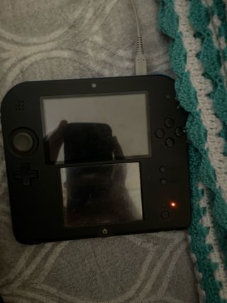 Nintendo 2DS, 11 juegos. Precio neg, leer desc.