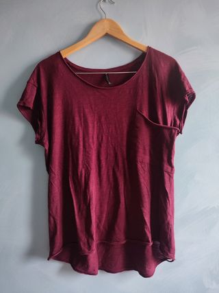 Camiseta Stradivarius granate - Talla L