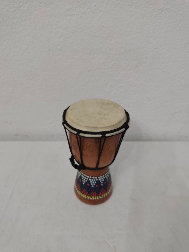 Tamborín de madera artesanal