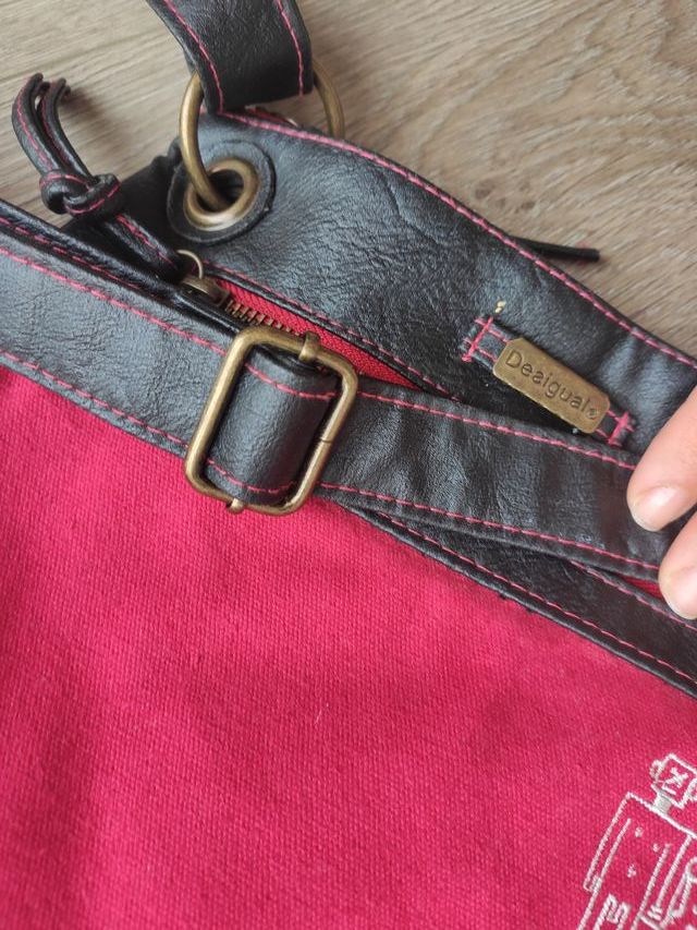 Mala Desigual tecido e pele