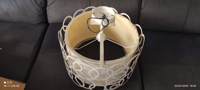 Lámparas salón beige y blanca