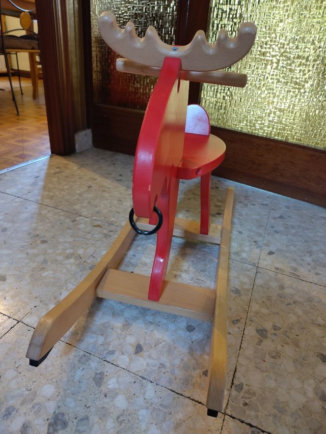 Balancín reno madera rojo
