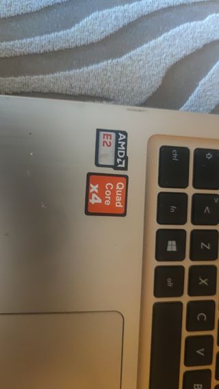 Portátil Asus AMD E2 Quad Core