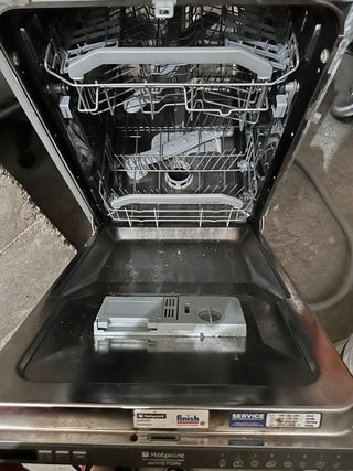 Lavavajillas Hotpoint Ariston 45cm para piezas