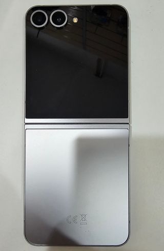 Samsung Galaxy Z Flip 6 256GB - Plata