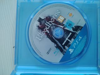 PS4 (PlayStation 4): Bloodborne & For Honor