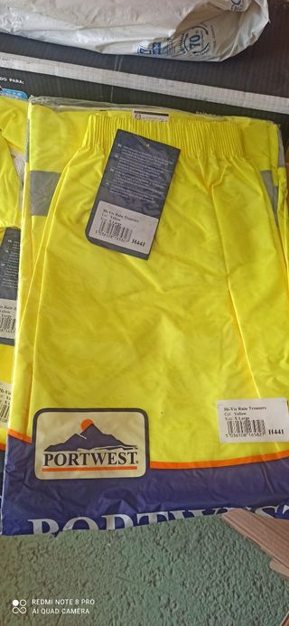 Chubasquero PORTWEST alta visibilidad amarillo