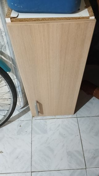 Alacenas de madera color beige