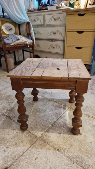 Mesita madera café - Estilo antiguo, rustica