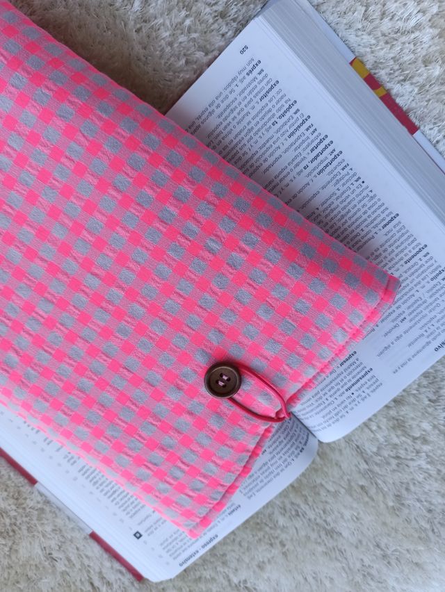 Funda libro vichy rosa-gris
