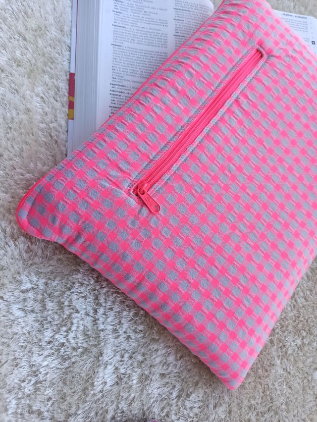 Funda portátil 14" - Rosa y Gris