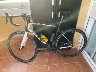 Bicicleta Carretera Cube carbono
