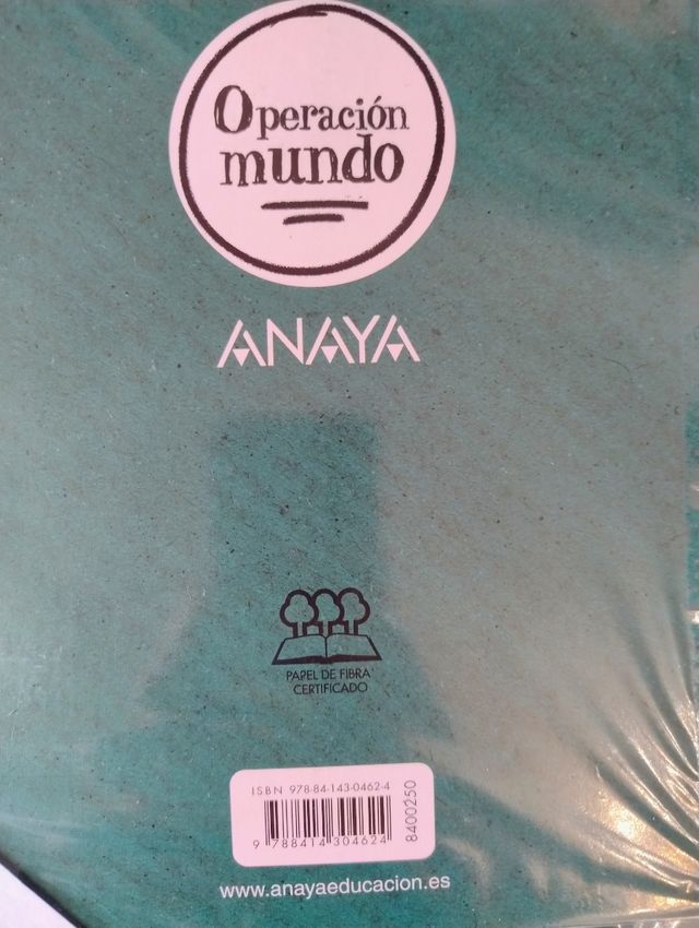 2 libros Educación en Valores Cívicos y Éticos.