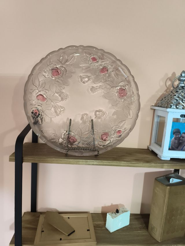 Plato decorativo con rosas