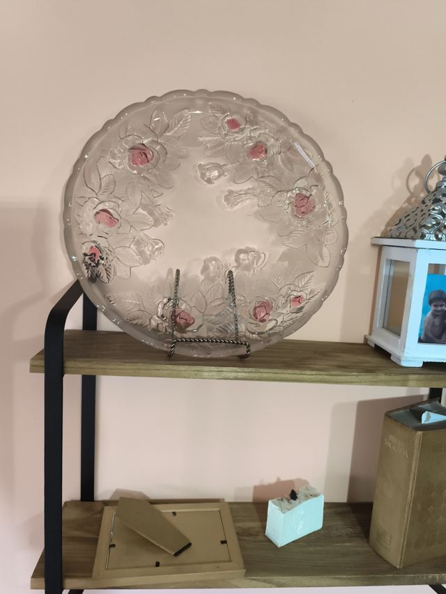 Plato decorativo con rosas