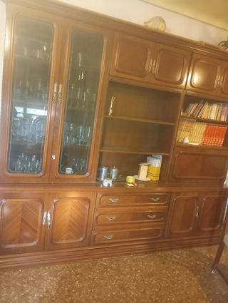 Mueble salón madera - vitrina