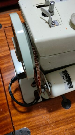 Máquina coser Singer eléctrica (escucho ofertas)