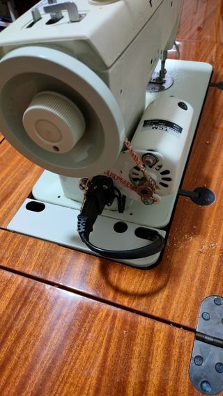 Máquina coser Singer eléctrica (escucho ofertas)