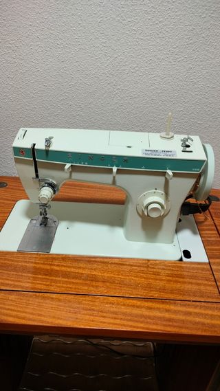 Máquina coser Singer eléctrica (escucho ofertas)