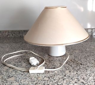 Lámpara mesita noche, de regalo bombilla LED