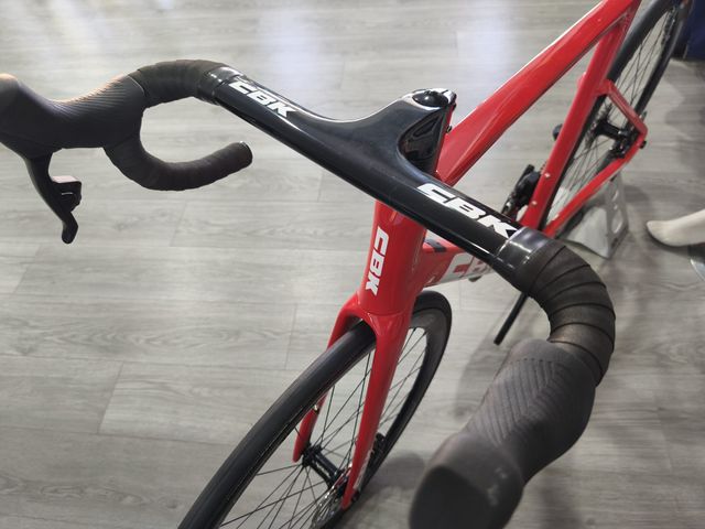 Bicicleta Carretera CBK - sram rival electrónico