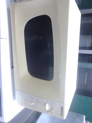Microondas Beko - pequeño