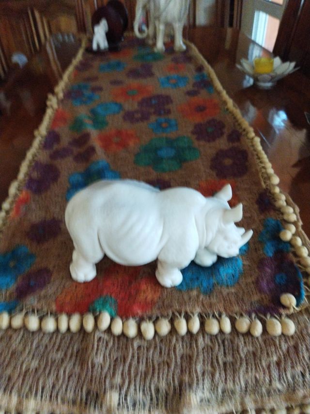 Rinoceronte blanco - Figura decorativa