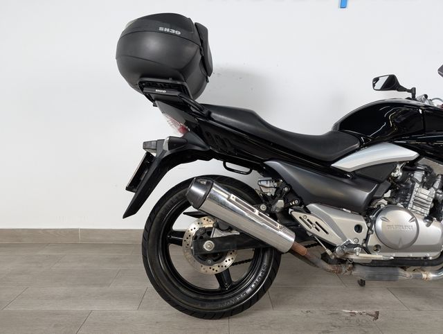 SUZUKI INAZUMA 250 2014