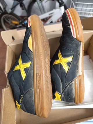 Munich niño - Futbol Sala - Talla 35