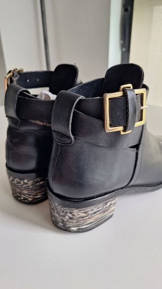 Botines MIISTA negros - únicos