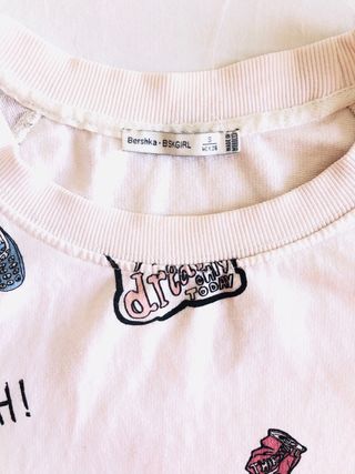 Sudadera Bershka blanca estampada